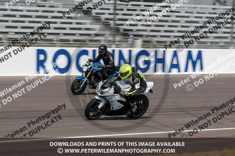 Rockingham no limits trackday;enduro digital images;event digital images;eventdigitalimages;no limits trackdays;peter wileman photography;racing digital images;rockingham raceway northamptonshire;rockingham trackday photographs;trackday digital images;trackday photos