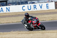 Rockingham-no-limits-trackday;enduro-digital-images;event-digital-images;eventdigitalimages;no-limits-trackdays;peter-wileman-photography;racing-digital-images;rockingham-raceway-northamptonshire;rockingham-trackday-photographs;trackday-digital-images;trackday-photos