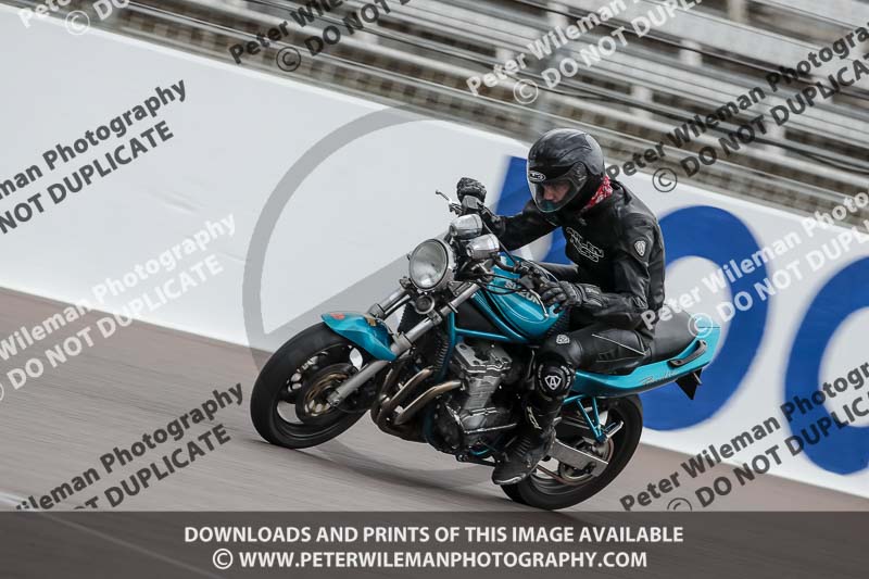 Rockingham no limits trackday;enduro digital images;event digital images;eventdigitalimages;no limits trackdays;peter wileman photography;racing digital images;rockingham raceway northamptonshire;rockingham trackday photographs;trackday digital images;trackday photos