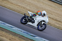 Rockingham-no-limits-trackday;enduro-digital-images;event-digital-images;eventdigitalimages;no-limits-trackdays;peter-wileman-photography;racing-digital-images;rockingham-raceway-northamptonshire;rockingham-trackday-photographs;trackday-digital-images;trackday-photos