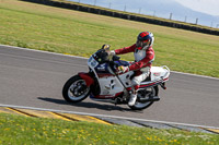 anglesey-no-limits-trackday;anglesey-photographs;anglesey-trackday-photographs;enduro-digital-images;event-digital-images;eventdigitalimages;no-limits-trackdays;peter-wileman-photography;racing-digital-images;trac-mon;trackday-digital-images;trackday-photos;ty-croes