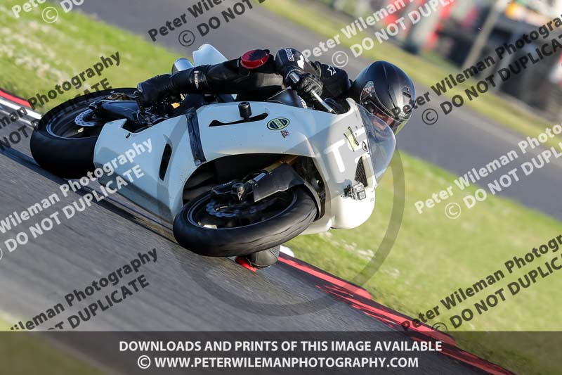 enduro digital images;event digital images;eventdigitalimages;no limits trackdays;peter wileman photography;racing digital images;snetterton;snetterton no limits trackday;snetterton photographs;snetterton trackday photographs;trackday digital images;trackday photos