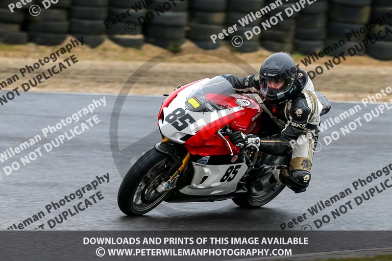 enduro digital images;event digital images;eventdigitalimages;lydden hill;lydden no limits trackday;lydden photographs;lydden trackday photographs;no limits trackdays;peter wileman photography;racing digital images;trackday digital images;trackday photos