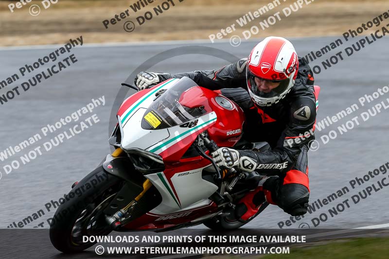 enduro digital images;event digital images;eventdigitalimages;lydden hill;lydden no limits trackday;lydden photographs;lydden trackday photographs;no limits trackdays;peter wileman photography;racing digital images;trackday digital images;trackday photos