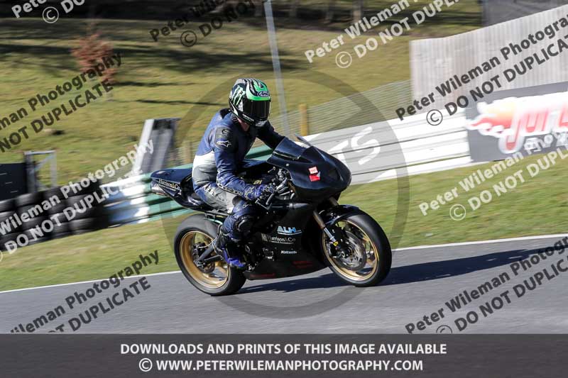 cadwell no limits trackday;cadwell park;cadwell park photographs;cadwell trackday photographs;enduro digital images;event digital images;eventdigitalimages;no limits trackdays;peter wileman photography;racing digital images;trackday digital images;trackday photos