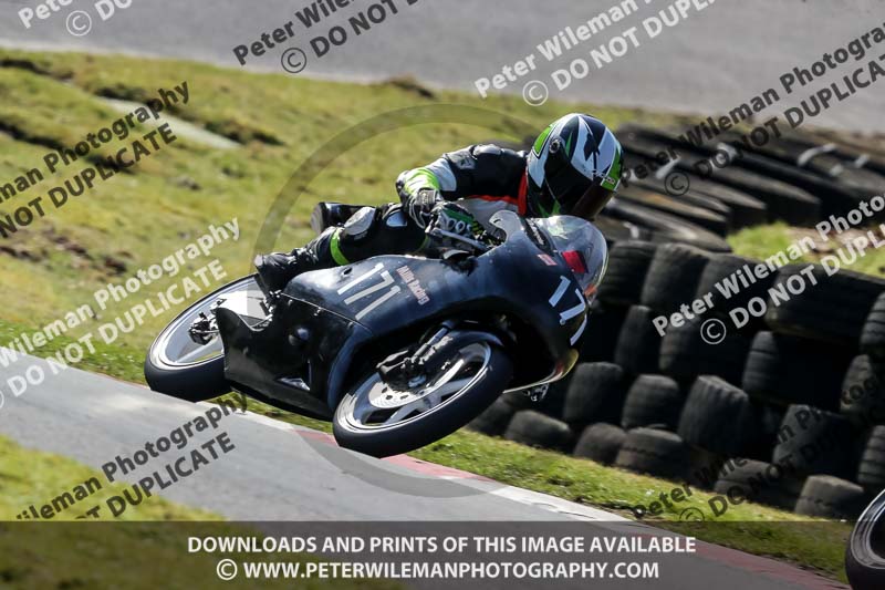 cadwell no limits trackday;cadwell park;cadwell park photographs;cadwell trackday photographs;enduro digital images;event digital images;eventdigitalimages;no limits trackdays;peter wileman photography;racing digital images;trackday digital images;trackday photos