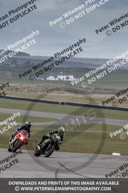 anglesey no limits trackday;anglesey photographs;anglesey trackday photographs;enduro digital images;event digital images;eventdigitalimages;no limits trackdays;peter wileman photography;racing digital images;trac mon;trackday digital images;trackday photos;ty croes