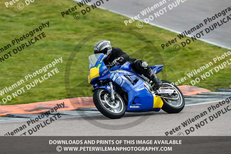 Rockingham no limits trackday;enduro digital images;event digital images;eventdigitalimages;no limits trackdays;peter wileman photography;racing digital images;rockingham raceway northamptonshire;rockingham trackday photographs;trackday digital images;trackday photos