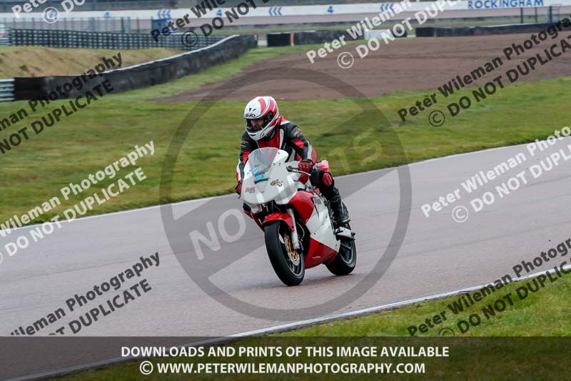 Rockingham no limits trackday;enduro digital images;event digital images;eventdigitalimages;no limits trackdays;peter wileman photography;racing digital images;rockingham raceway northamptonshire;rockingham trackday photographs;trackday digital images;trackday photos