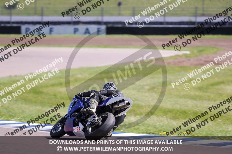 Rockingham no limits trackday;enduro digital images;event digital images;eventdigitalimages;no limits trackdays;peter wileman photography;racing digital images;rockingham raceway northamptonshire;rockingham trackday photographs;trackday digital images;trackday photos