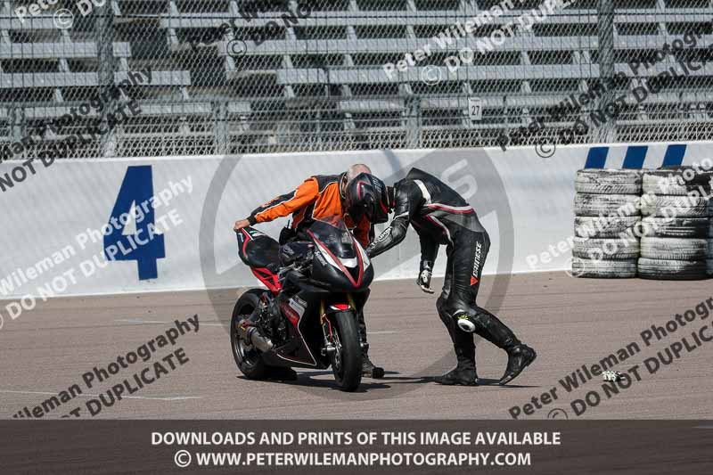 Rockingham no limits trackday;enduro digital images;event digital images;eventdigitalimages;no limits trackdays;peter wileman photography;racing digital images;rockingham raceway northamptonshire;rockingham trackday photographs;trackday digital images;trackday photos