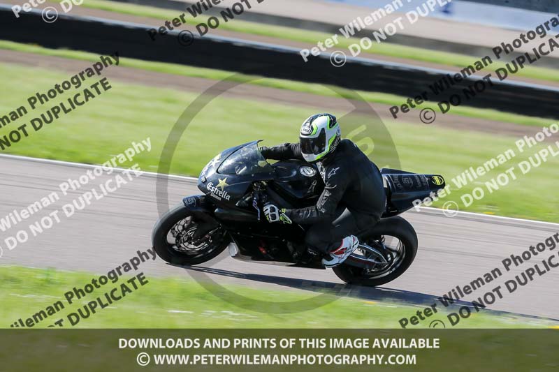 Rockingham no limits trackday;enduro digital images;event digital images;eventdigitalimages;no limits trackdays;peter wileman photography;racing digital images;rockingham raceway northamptonshire;rockingham trackday photographs;trackday digital images;trackday photos