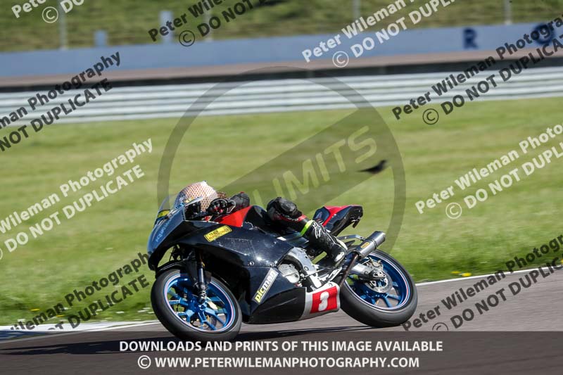 Rockingham no limits trackday;enduro digital images;event digital images;eventdigitalimages;no limits trackdays;peter wileman photography;racing digital images;rockingham raceway northamptonshire;rockingham trackday photographs;trackday digital images;trackday photos