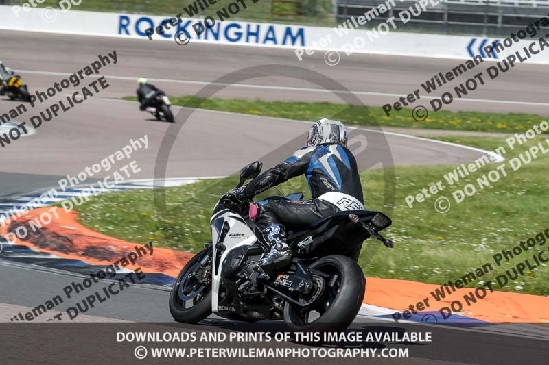 Rockingham no limits trackday;enduro digital images;event digital images;eventdigitalimages;no limits trackdays;peter wileman photography;racing digital images;rockingham raceway northamptonshire;rockingham trackday photographs;trackday digital images;trackday photos