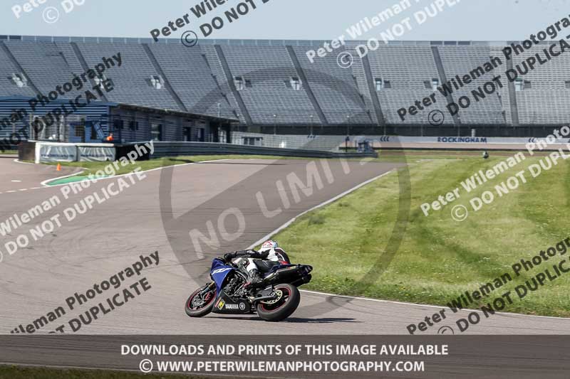 Rockingham no limits trackday;enduro digital images;event digital images;eventdigitalimages;no limits trackdays;peter wileman photography;racing digital images;rockingham raceway northamptonshire;rockingham trackday photographs;trackday digital images;trackday photos