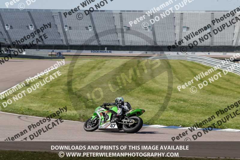 Rockingham no limits trackday;enduro digital images;event digital images;eventdigitalimages;no limits trackdays;peter wileman photography;racing digital images;rockingham raceway northamptonshire;rockingham trackday photographs;trackday digital images;trackday photos