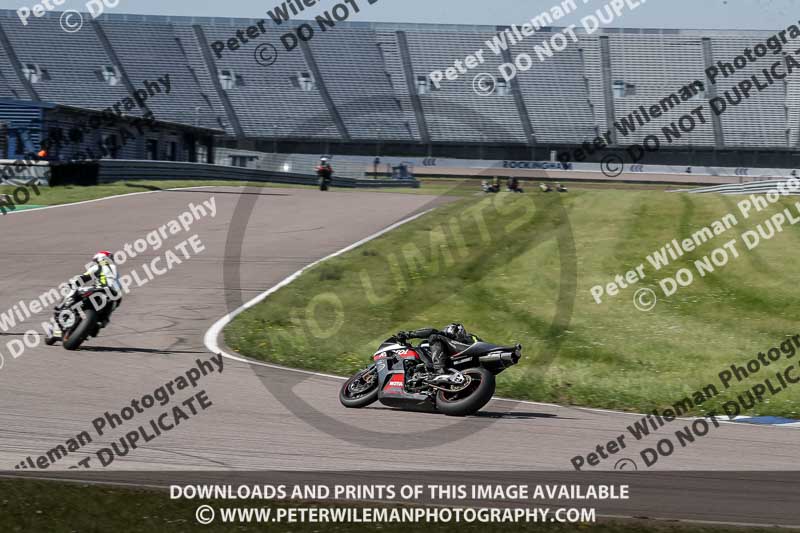 Rockingham no limits trackday;enduro digital images;event digital images;eventdigitalimages;no limits trackdays;peter wileman photography;racing digital images;rockingham raceway northamptonshire;rockingham trackday photographs;trackday digital images;trackday photos