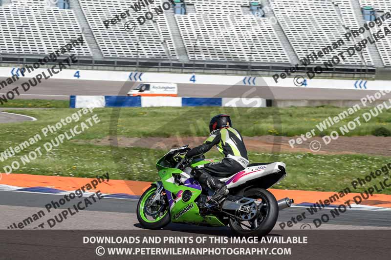 Rockingham no limits trackday;enduro digital images;event digital images;eventdigitalimages;no limits trackdays;peter wileman photography;racing digital images;rockingham raceway northamptonshire;rockingham trackday photographs;trackday digital images;trackday photos