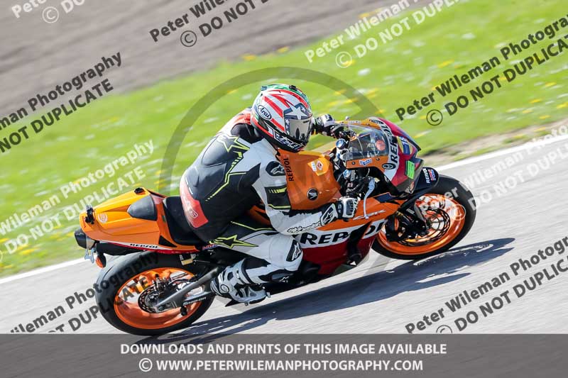 Rockingham no limits trackday;enduro digital images;event digital images;eventdigitalimages;no limits trackdays;peter wileman photography;racing digital images;rockingham raceway northamptonshire;rockingham trackday photographs;trackday digital images;trackday photos