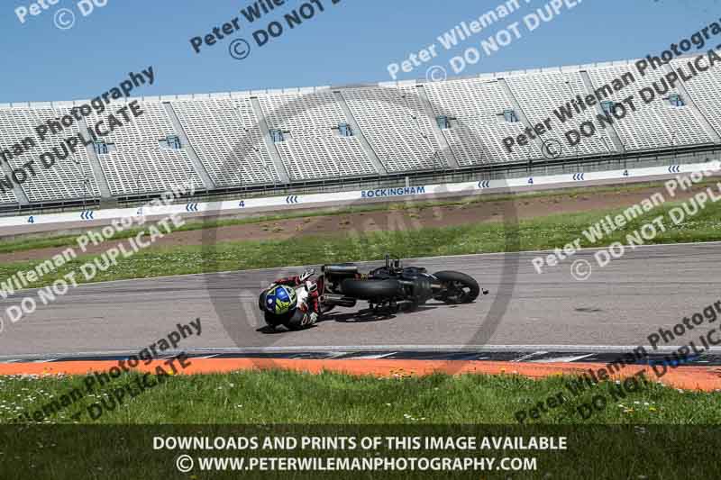 Rockingham no limits trackday;enduro digital images;event digital images;eventdigitalimages;no limits trackdays;peter wileman photography;racing digital images;rockingham raceway northamptonshire;rockingham trackday photographs;trackday digital images;trackday photos