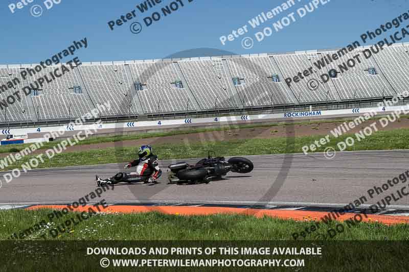 Rockingham no limits trackday;enduro digital images;event digital images;eventdigitalimages;no limits trackdays;peter wileman photography;racing digital images;rockingham raceway northamptonshire;rockingham trackday photographs;trackday digital images;trackday photos