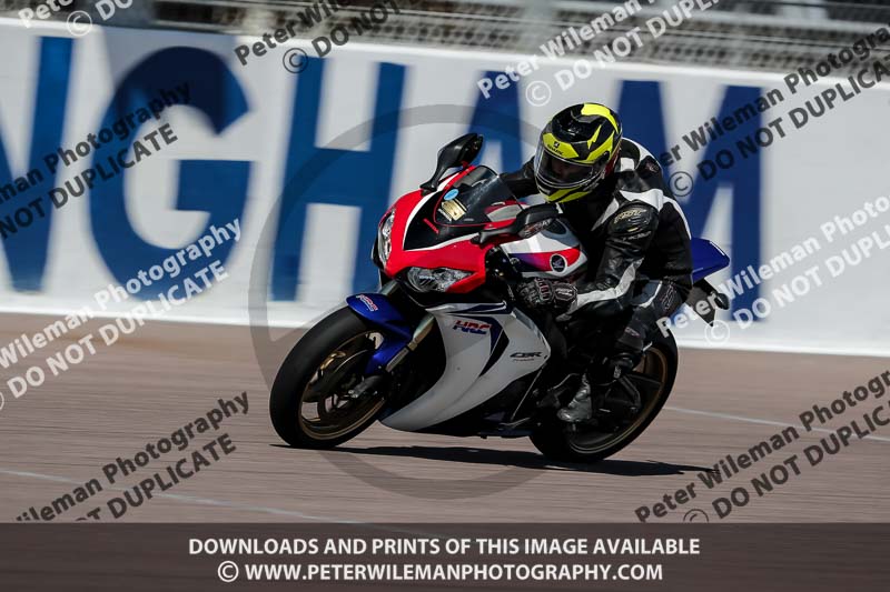 Rockingham no limits trackday;enduro digital images;event digital images;eventdigitalimages;no limits trackdays;peter wileman photography;racing digital images;rockingham raceway northamptonshire;rockingham trackday photographs;trackday digital images;trackday photos