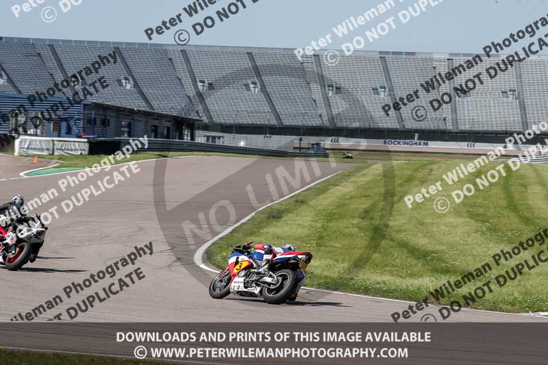 Rockingham no limits trackday;enduro digital images;event digital images;eventdigitalimages;no limits trackdays;peter wileman photography;racing digital images;rockingham raceway northamptonshire;rockingham trackday photographs;trackday digital images;trackday photos