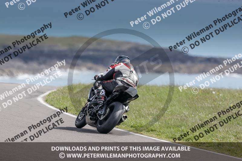 anglesey no limits trackday;anglesey photographs;anglesey trackday photographs;enduro digital images;event digital images;eventdigitalimages;no limits trackdays;peter wileman photography;racing digital images;trac mon;trackday digital images;trackday photos;ty croes