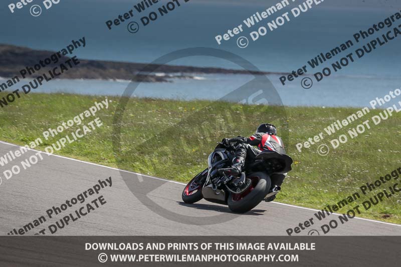 anglesey no limits trackday;anglesey photographs;anglesey trackday photographs;enduro digital images;event digital images;eventdigitalimages;no limits trackdays;peter wileman photography;racing digital images;trac mon;trackday digital images;trackday photos;ty croes