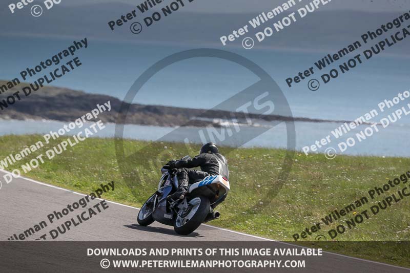 anglesey no limits trackday;anglesey photographs;anglesey trackday photographs;enduro digital images;event digital images;eventdigitalimages;no limits trackdays;peter wileman photography;racing digital images;trac mon;trackday digital images;trackday photos;ty croes