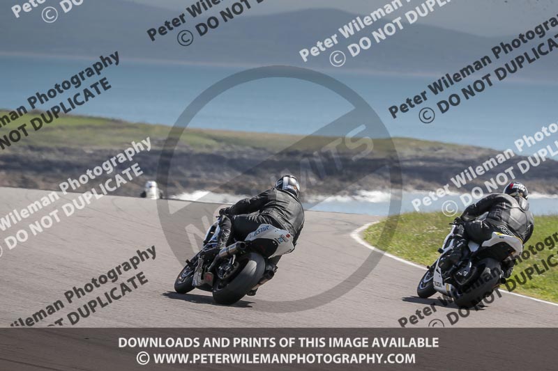 anglesey no limits trackday;anglesey photographs;anglesey trackday photographs;enduro digital images;event digital images;eventdigitalimages;no limits trackdays;peter wileman photography;racing digital images;trac mon;trackday digital images;trackday photos;ty croes