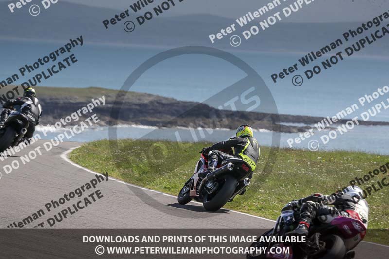 anglesey no limits trackday;anglesey photographs;anglesey trackday photographs;enduro digital images;event digital images;eventdigitalimages;no limits trackdays;peter wileman photography;racing digital images;trac mon;trackday digital images;trackday photos;ty croes