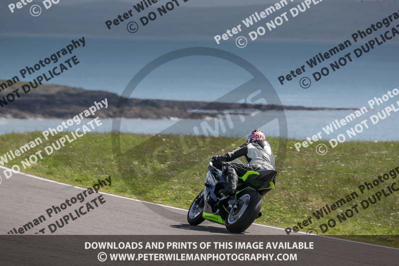 anglesey no limits trackday;anglesey photographs;anglesey trackday photographs;enduro digital images;event digital images;eventdigitalimages;no limits trackdays;peter wileman photography;racing digital images;trac mon;trackday digital images;trackday photos;ty croes