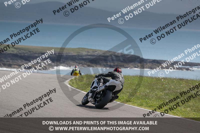 anglesey no limits trackday;anglesey photographs;anglesey trackday photographs;enduro digital images;event digital images;eventdigitalimages;no limits trackdays;peter wileman photography;racing digital images;trac mon;trackday digital images;trackday photos;ty croes