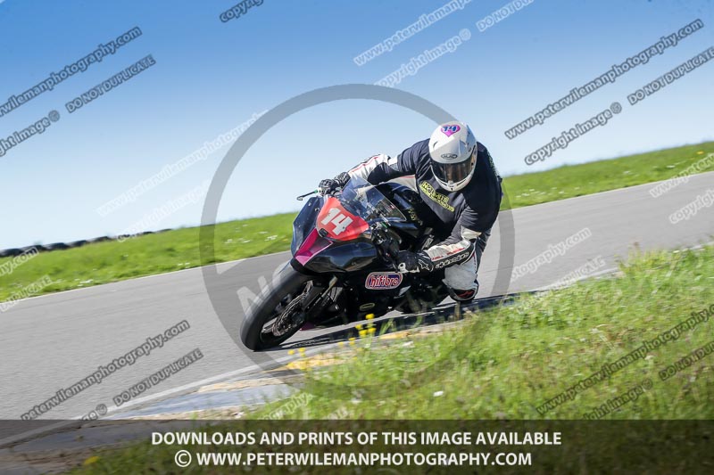 anglesey no limits trackday;anglesey photographs;anglesey trackday photographs;enduro digital images;event digital images;eventdigitalimages;no limits trackdays;peter wileman photography;racing digital images;trac mon;trackday digital images;trackday photos;ty croes