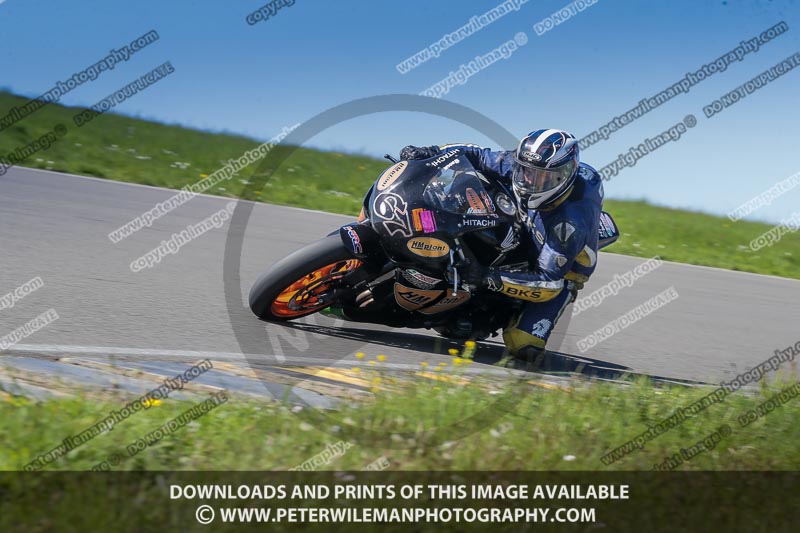 anglesey no limits trackday;anglesey photographs;anglesey trackday photographs;enduro digital images;event digital images;eventdigitalimages;no limits trackdays;peter wileman photography;racing digital images;trac mon;trackday digital images;trackday photos;ty croes