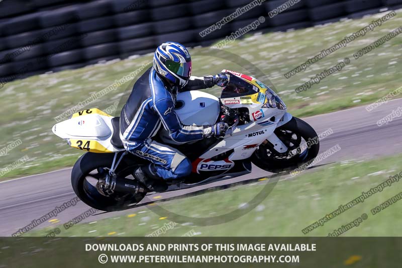 anglesey no limits trackday;anglesey photographs;anglesey trackday photographs;enduro digital images;event digital images;eventdigitalimages;no limits trackdays;peter wileman photography;racing digital images;trac mon;trackday digital images;trackday photos;ty croes