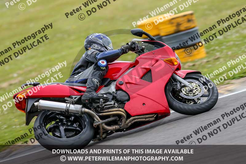 PJM Photography;anglesey no limits trackday;anglesey photographs;anglesey trackday photographs;enduro digital images;event digital images;eventdigitalimages;no limits trackdays;peter wileman photography;racing digital images;trac mon;trackday digital images;trackday photos;ty croes