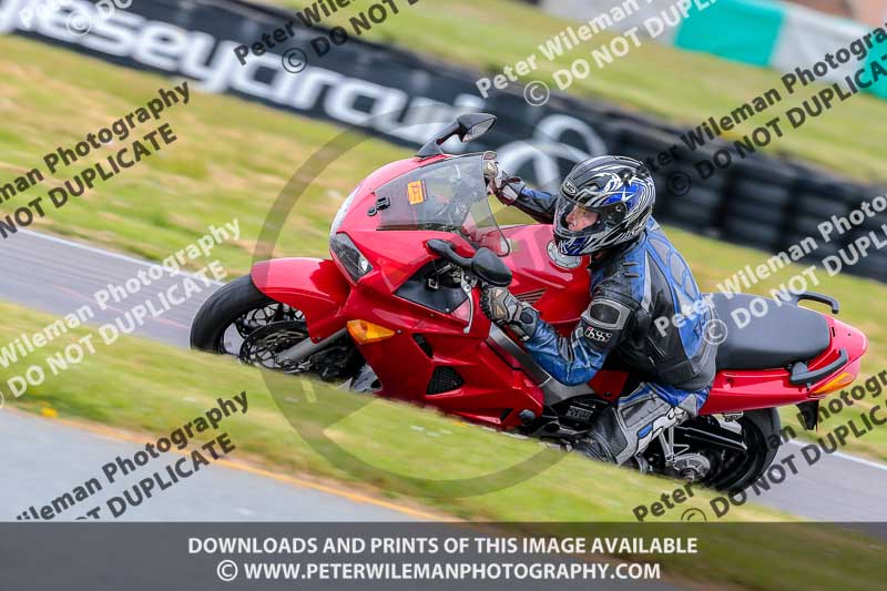 PJM Photography;anglesey no limits trackday;anglesey photographs;anglesey trackday photographs;enduro digital images;event digital images;eventdigitalimages;no limits trackdays;peter wileman photography;racing digital images;trac mon;trackday digital images;trackday photos;ty croes