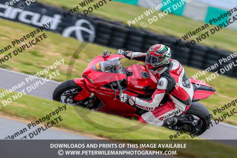 PJM Photography;anglesey no limits trackday;anglesey photographs;anglesey trackday photographs;enduro digital images;event digital images;eventdigitalimages;no limits trackdays;peter wileman photography;racing digital images;trac mon;trackday digital images;trackday photos;ty croes