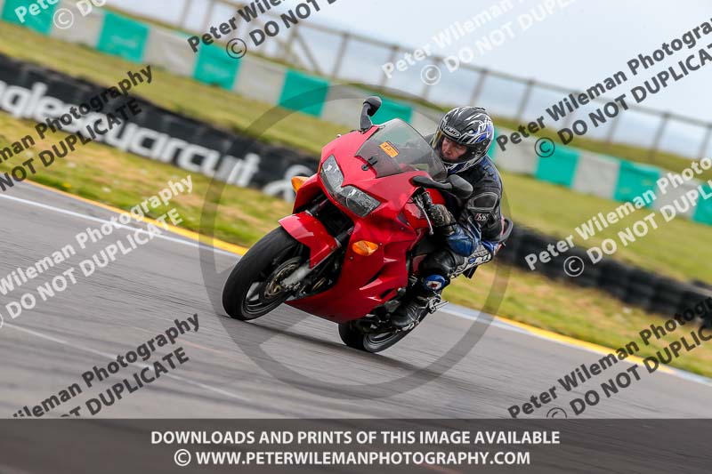 PJM Photography;anglesey no limits trackday;anglesey photographs;anglesey trackday photographs;enduro digital images;event digital images;eventdigitalimages;no limits trackdays;peter wileman photography;racing digital images;trac mon;trackday digital images;trackday photos;ty croes