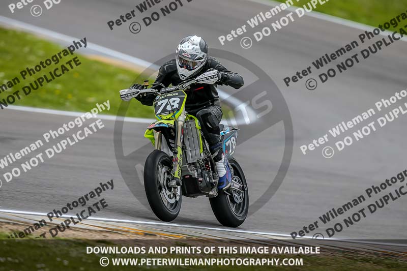 PJM Photography;anglesey no limits trackday;anglesey photographs;anglesey trackday photographs;enduro digital images;event digital images;eventdigitalimages;no limits trackdays;peter wileman photography;racing digital images;trac mon;trackday digital images;trackday photos;ty croes