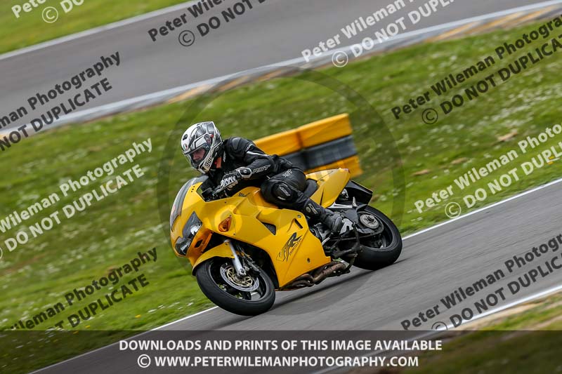 PJM Photography;anglesey no limits trackday;anglesey photographs;anglesey trackday photographs;enduro digital images;event digital images;eventdigitalimages;no limits trackdays;peter wileman photography;racing digital images;trac mon;trackday digital images;trackday photos;ty croes