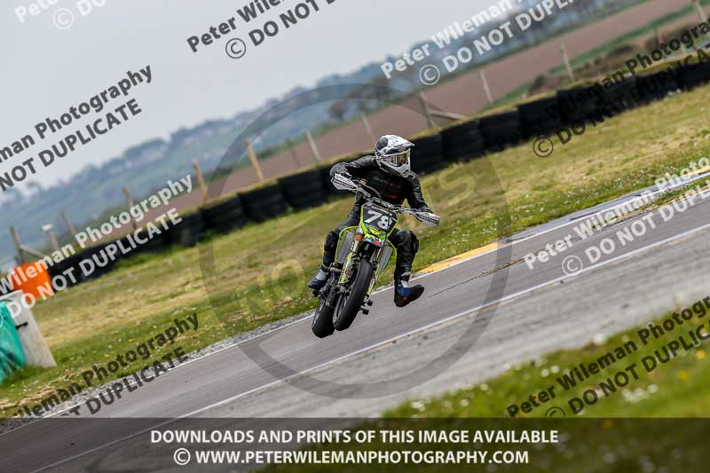 PJM Photography;anglesey no limits trackday;anglesey photographs;anglesey trackday photographs;enduro digital images;event digital images;eventdigitalimages;no limits trackdays;peter wileman photography;racing digital images;trac mon;trackday digital images;trackday photos;ty croes