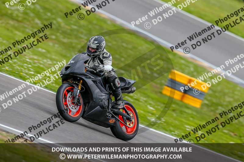 PJM Photography;anglesey no limits trackday;anglesey photographs;anglesey trackday photographs;enduro digital images;event digital images;eventdigitalimages;no limits trackdays;peter wileman photography;racing digital images;trac mon;trackday digital images;trackday photos;ty croes