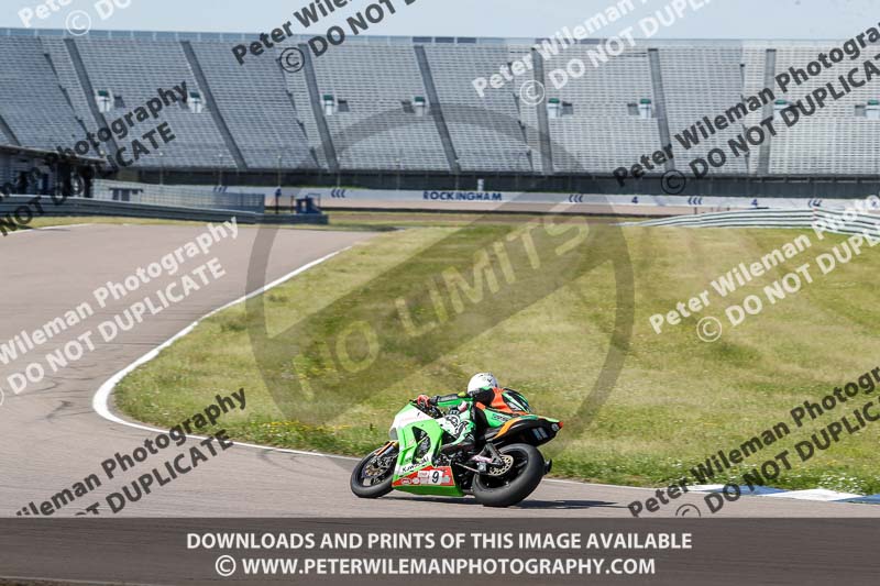 Rockingham no limits trackday;enduro digital images;event digital images;eventdigitalimages;no limits trackdays;peter wileman photography;racing digital images;rockingham raceway northamptonshire;rockingham trackday photographs;trackday digital images;trackday photos