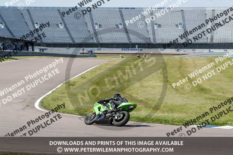 Rockingham no limits trackday;enduro digital images;event digital images;eventdigitalimages;no limits trackdays;peter wileman photography;racing digital images;rockingham raceway northamptonshire;rockingham trackday photographs;trackday digital images;trackday photos