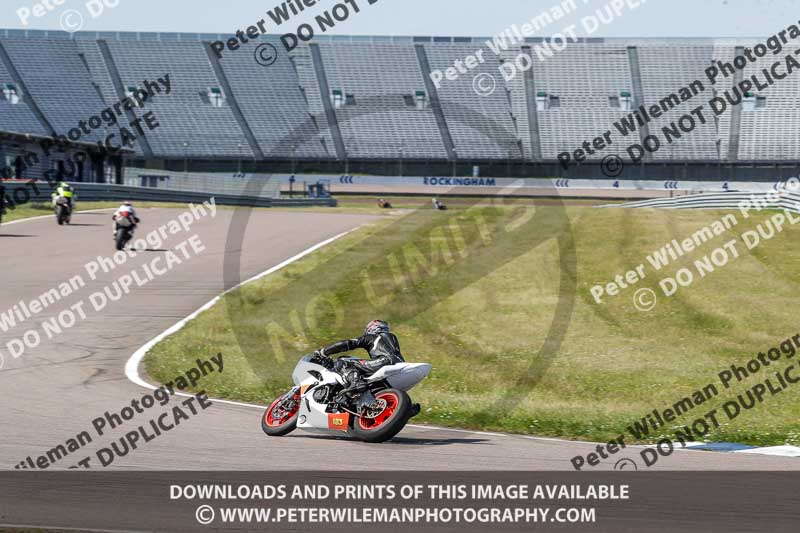 Rockingham no limits trackday;enduro digital images;event digital images;eventdigitalimages;no limits trackdays;peter wileman photography;racing digital images;rockingham raceway northamptonshire;rockingham trackday photographs;trackday digital images;trackday photos