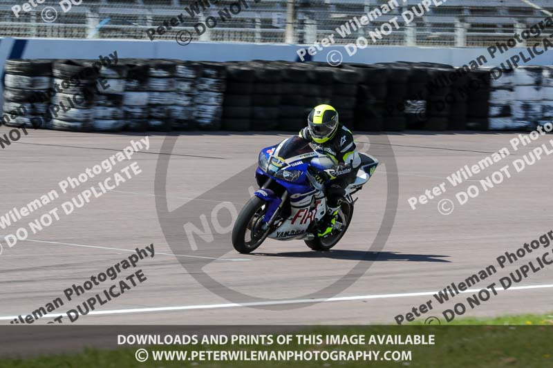 Rockingham no limits trackday;enduro digital images;event digital images;eventdigitalimages;no limits trackdays;peter wileman photography;racing digital images;rockingham raceway northamptonshire;rockingham trackday photographs;trackday digital images;trackday photos