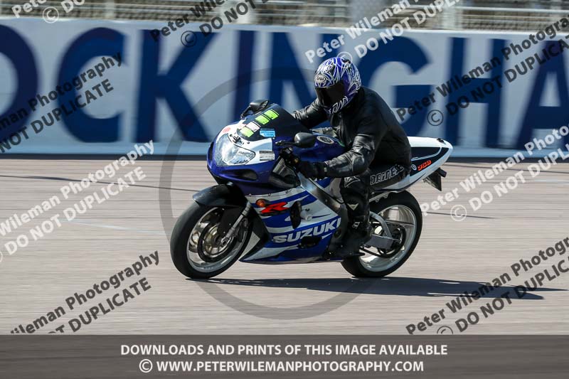 Rockingham no limits trackday;enduro digital images;event digital images;eventdigitalimages;no limits trackdays;peter wileman photography;racing digital images;rockingham raceway northamptonshire;rockingham trackday photographs;trackday digital images;trackday photos